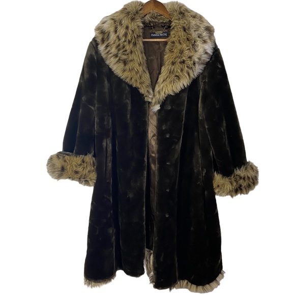 Pamela McCoy Jackets & Blazers - Pamela McCoy Couture Collection Faux Fur Coat Brown Size XL Beautiful Vintage